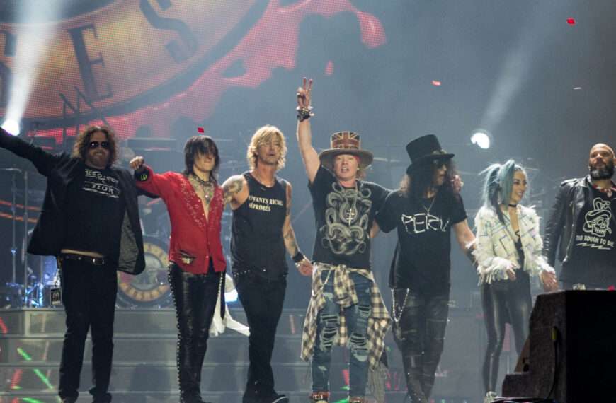 GUNS N' ROSES